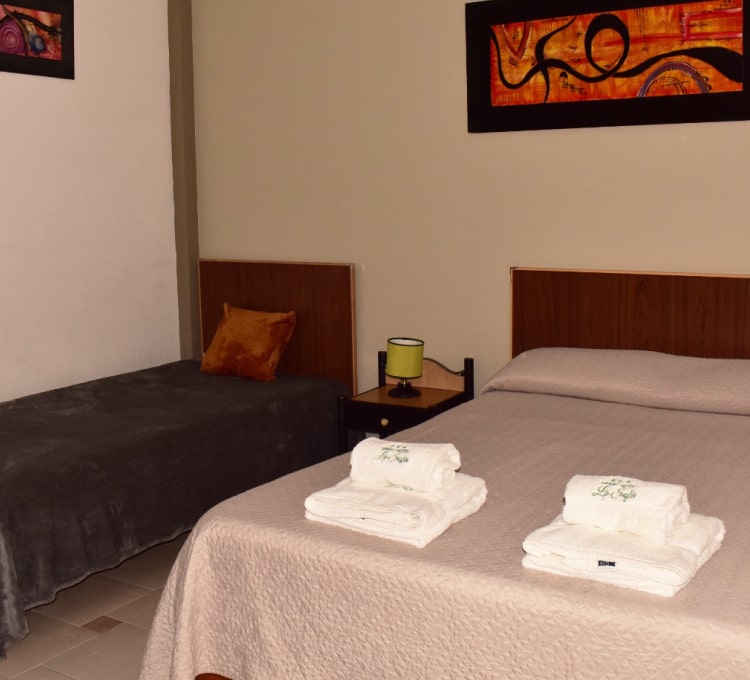 Banco en el patio interno